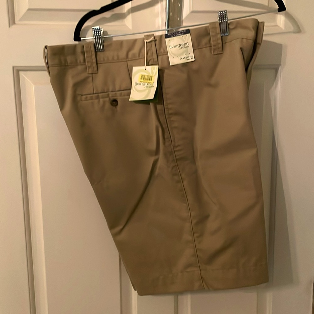 Roundtree & Yorke 10” Classic Fit Shorts 100% cotton khaki color (NWT)